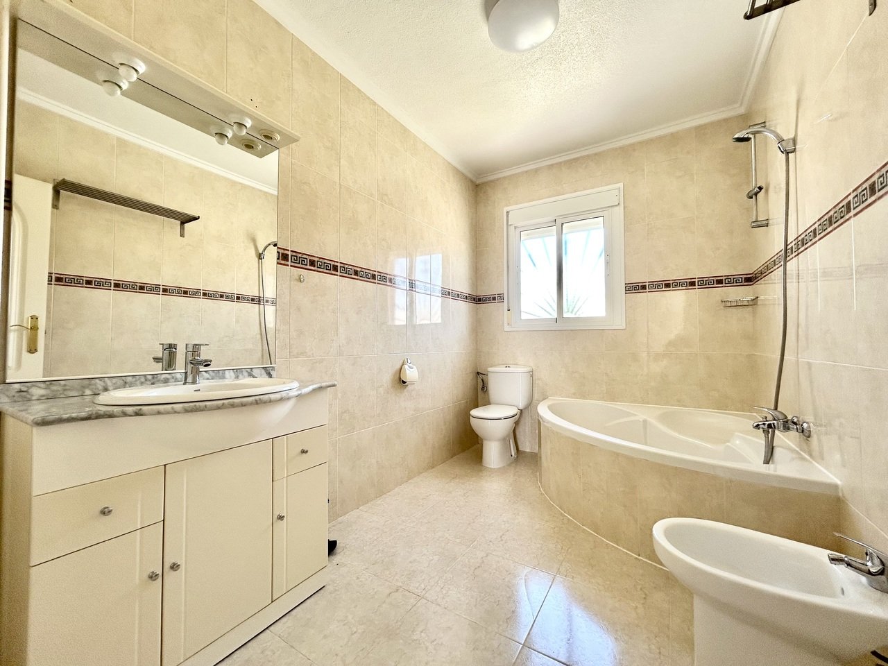 3 Bedroom 2 Bathroom Town House in Ciudad Quesada - Caza De Casa