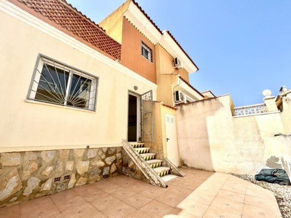 3 Bedroom 2 Bathroom Town House in Ciudad Quesada - Caza De Casa