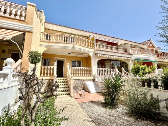 3 Bedroom 2 Bathroom Town House in Ciudad Quesada - Caza De Casa