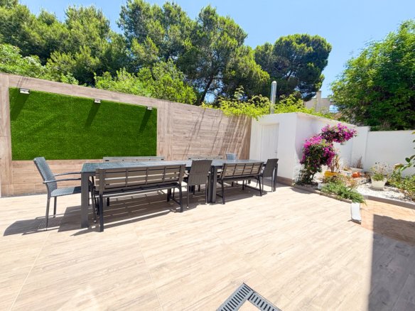 7 Bedroom 4 Bathroom Villa in Dehesa de Campoamor - Caza De Casa
