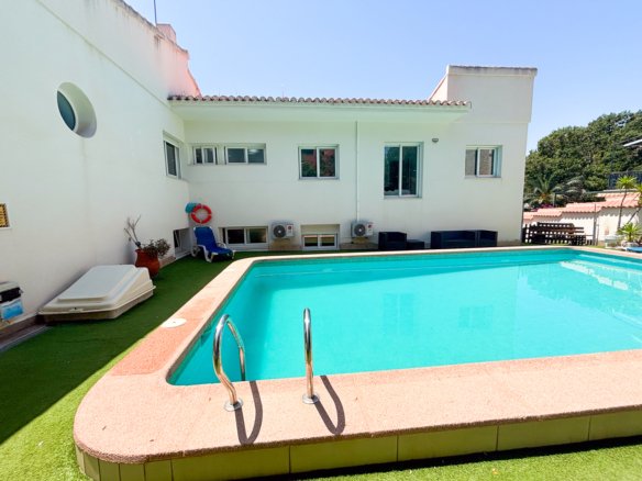 7 Bedroom 4 Bathroom Villa in Dehesa de Campoamor - Caza De Casa