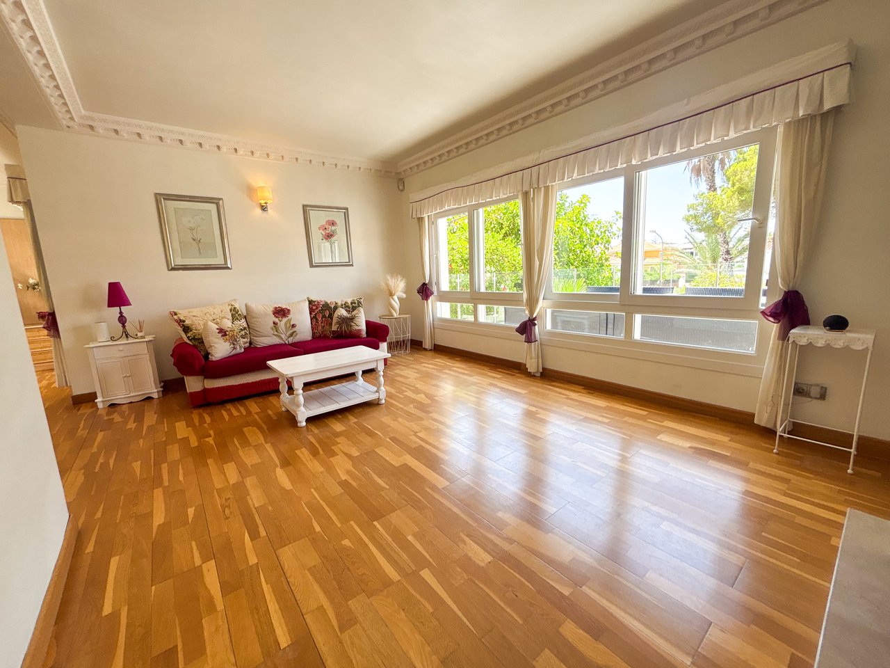 7 Bedroom 4 Bathroom Villa in Dehesa de Campoamor - Caza De Casa