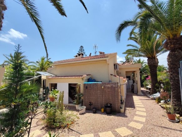 3 Bed 2 Bath Villa in Ciudad Quesada - Caza De Casa