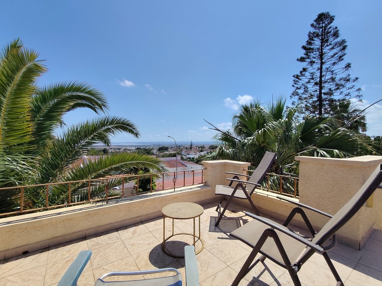 3 Bed 2 Bath Villa in Ciudad Quesada - Caza De Casa