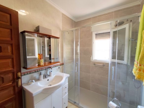 3 Bed 2 Bath Villa in Ciudad Quesada - Caza De Casa