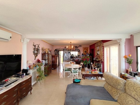 3 Bed 2 Bath Villa in Ciudad Quesada - Caza De Casa