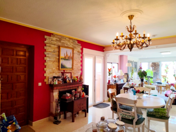 3 Bed 2 Bath Villa in Ciudad Quesada - Caza De Casa