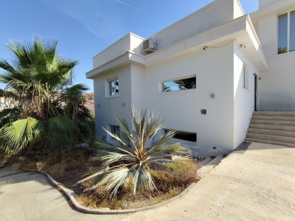 4 Bedroom 4 Bathroom Villa in Ciudad Quesada - Caza De Casa