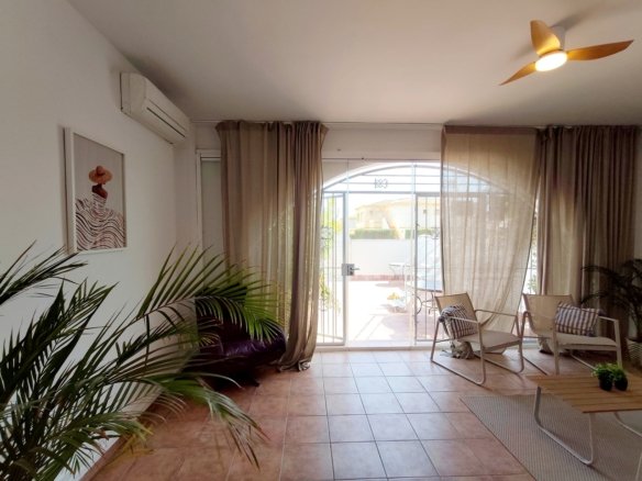 3 Bed 1 Bath Town House in Playa Flamenca - Caza De Casa