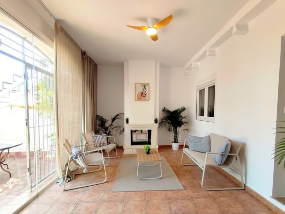 3 Bed 1 Bath Town House in Playa Flamenca - Caza De Casa