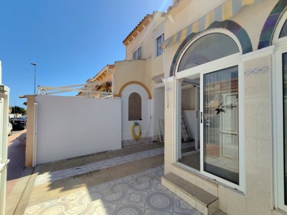 2 Bed 2 Bath Town House in Playa Flamenca - Caza De Casa