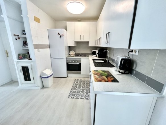 3 Bedroom 2 Bathroom Town House in Cabo Roig - Caza De Casa