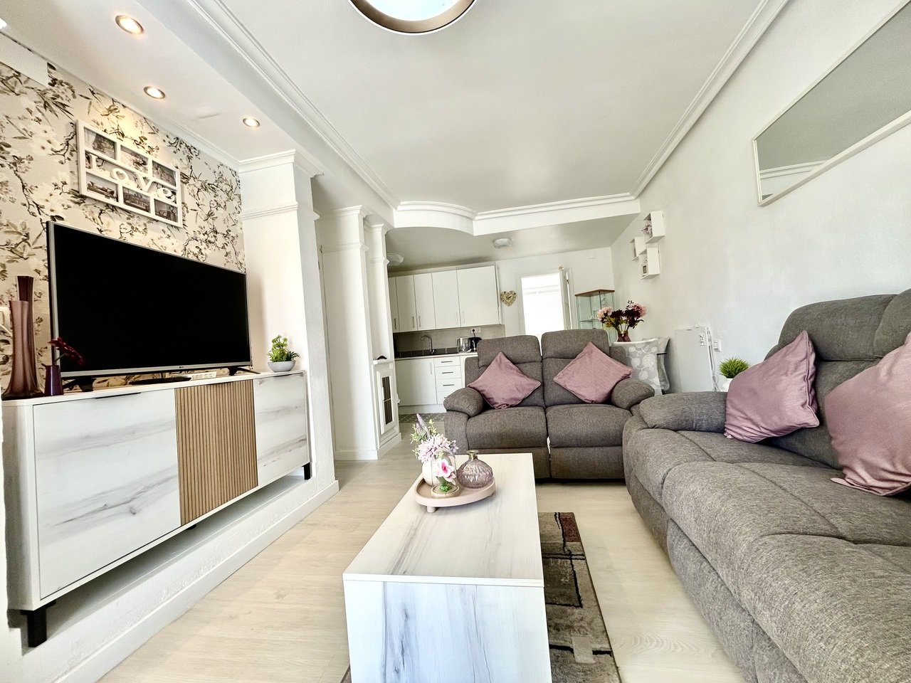 3 Bedroom 2 Bathroom Town House in Cabo Roig - Caza De Casa