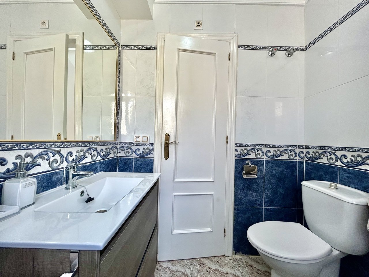 3 Bedroom 2 Bathroom Town House in Cabo Roig - Caza De Casa