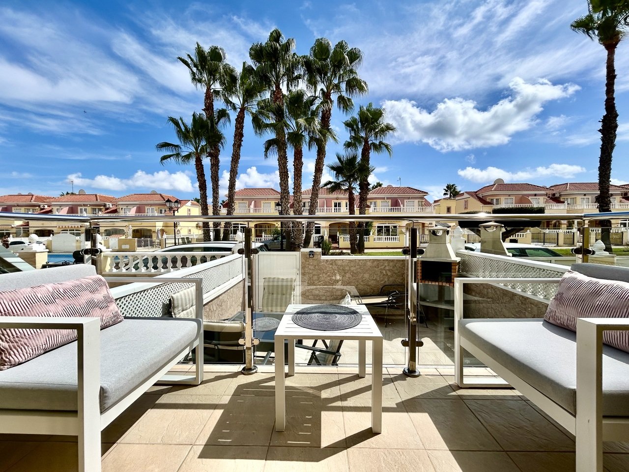 3 Bedroom 2 Bathroom Town House in Cabo Roig - Caza De Casa