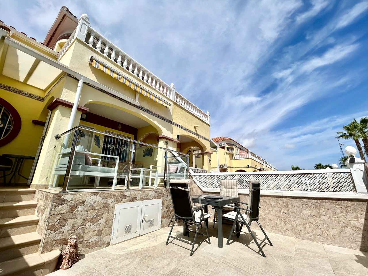 3 Bedroom 2 Bathroom Town House in Cabo Roig - Caza De Casa
