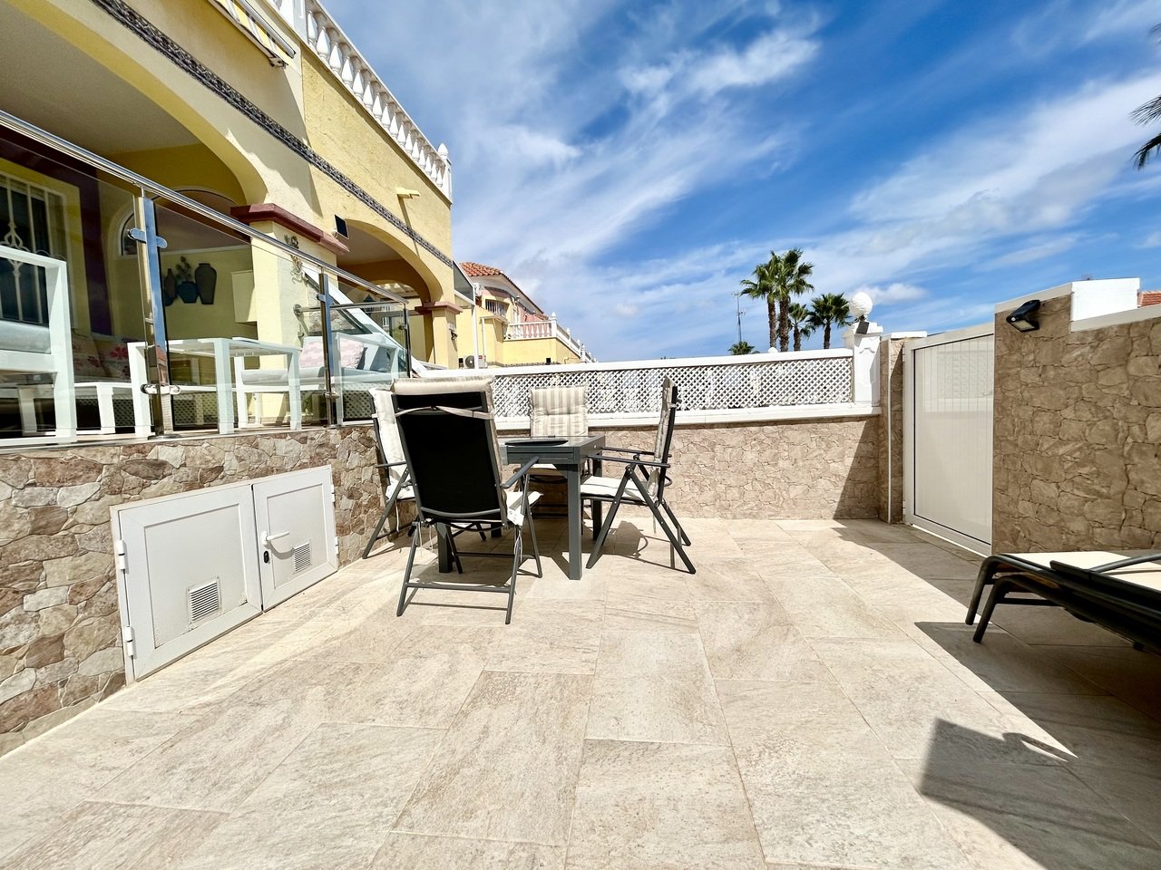 3 Bedroom 2 Bathroom Town House in Cabo Roig - Caza De Casa