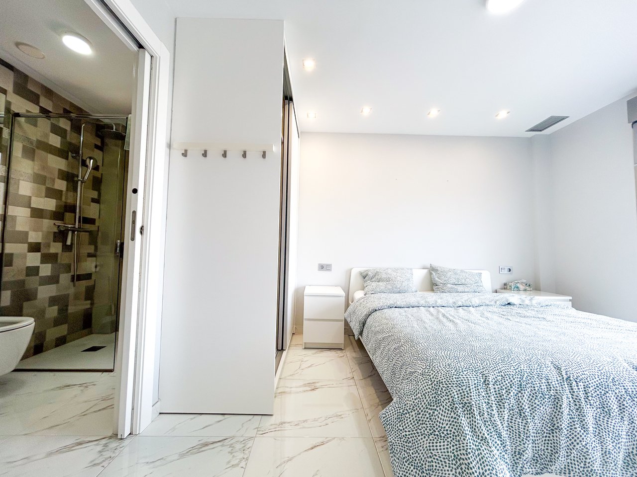 3 Bedroom 3 Bathroom Villa in Villamartin - Caza De Casa
