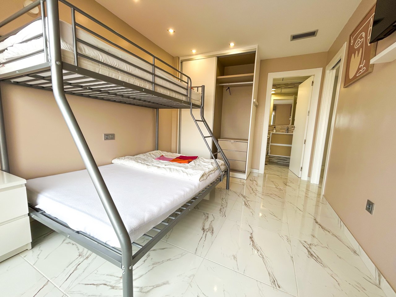 3 Bedroom 3 Bathroom Villa in Villamartin - Caza De Casa