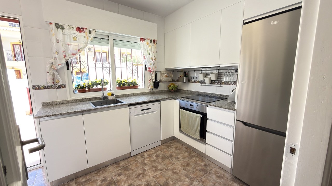 3 Bedroom 2 Bathroom Town House in La Zenia - Caza De Casa