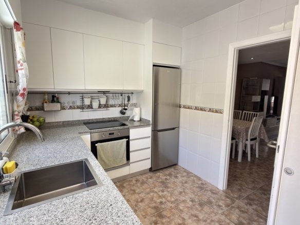 3 Bedroom 2 Bathroom Town House in La Zenia - Caza De Casa