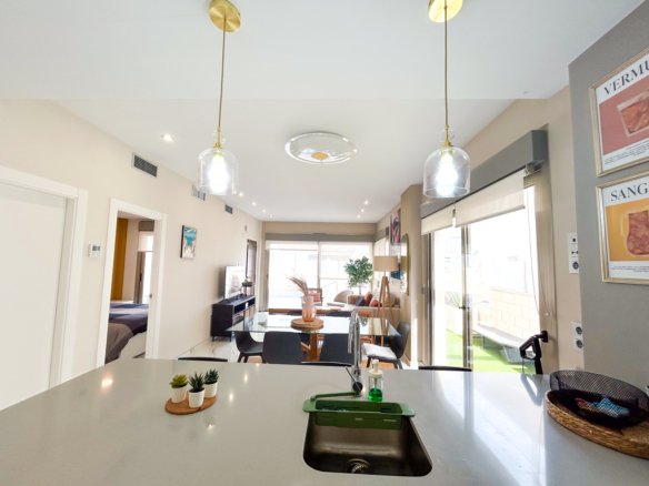 3 Bedroom 3 Bathroom Villa in Villamartin - Caza De Casa