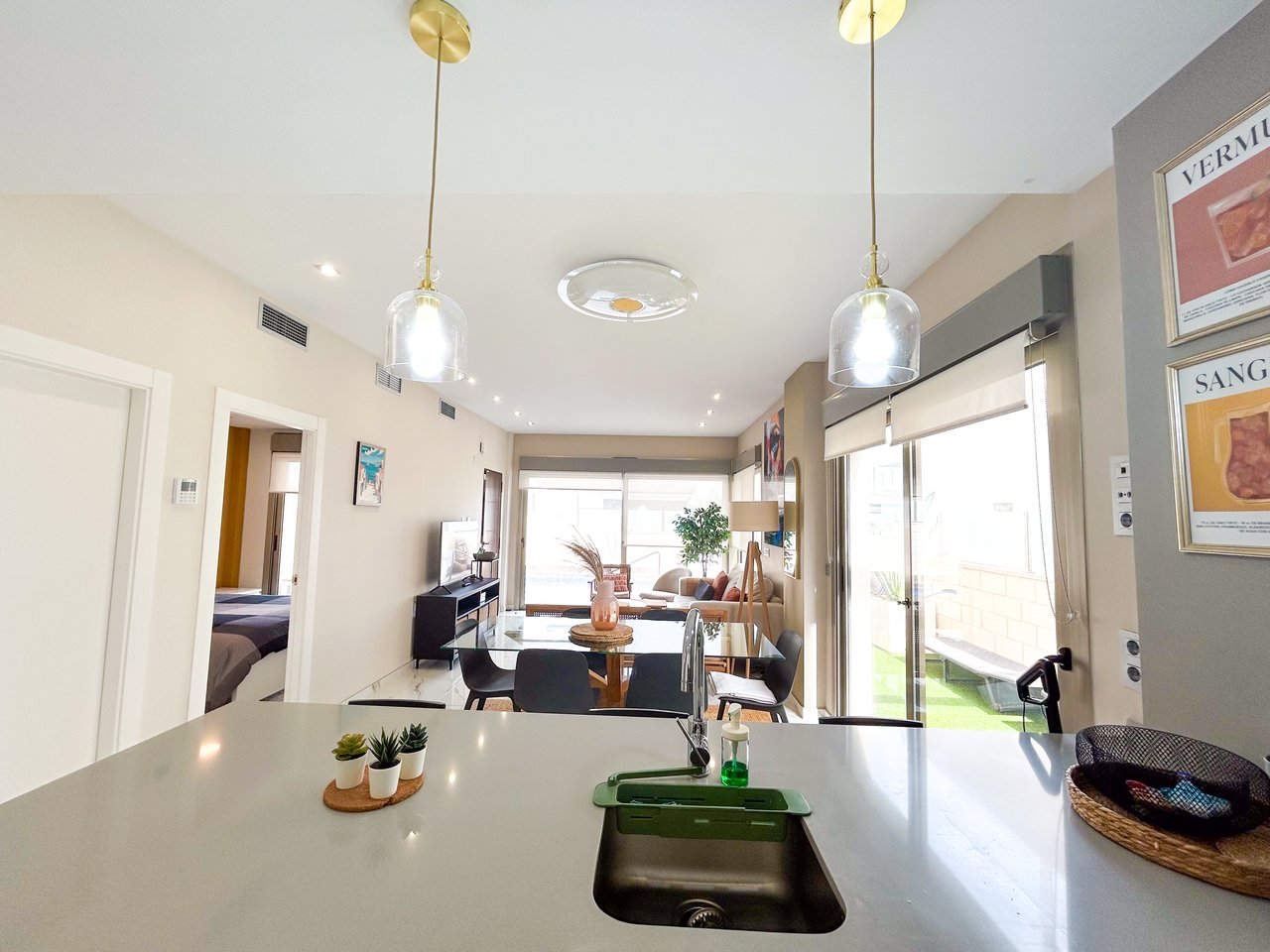 3 Bedroom 3 Bathroom Villa in Villamartin - Caza De Casa