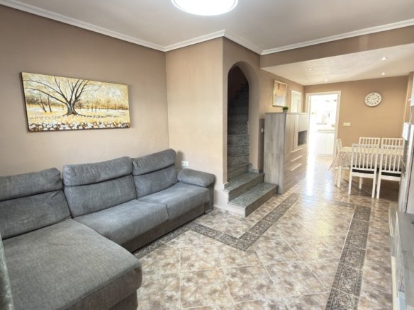 3 Bedroom 2 Bathroom Town House in La Zenia - Caza De Casa