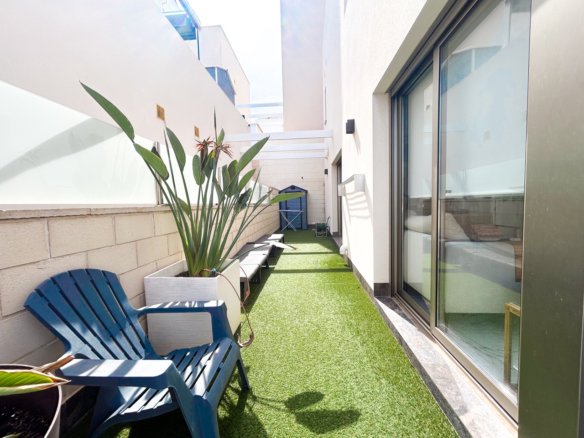 3 Bedroom 3 Bathroom Villa in Villamartin - Caza De Casa