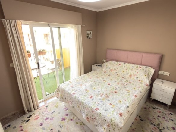 3 Bedroom 2 Bathroom Town House in La Zenia - Caza De Casa
