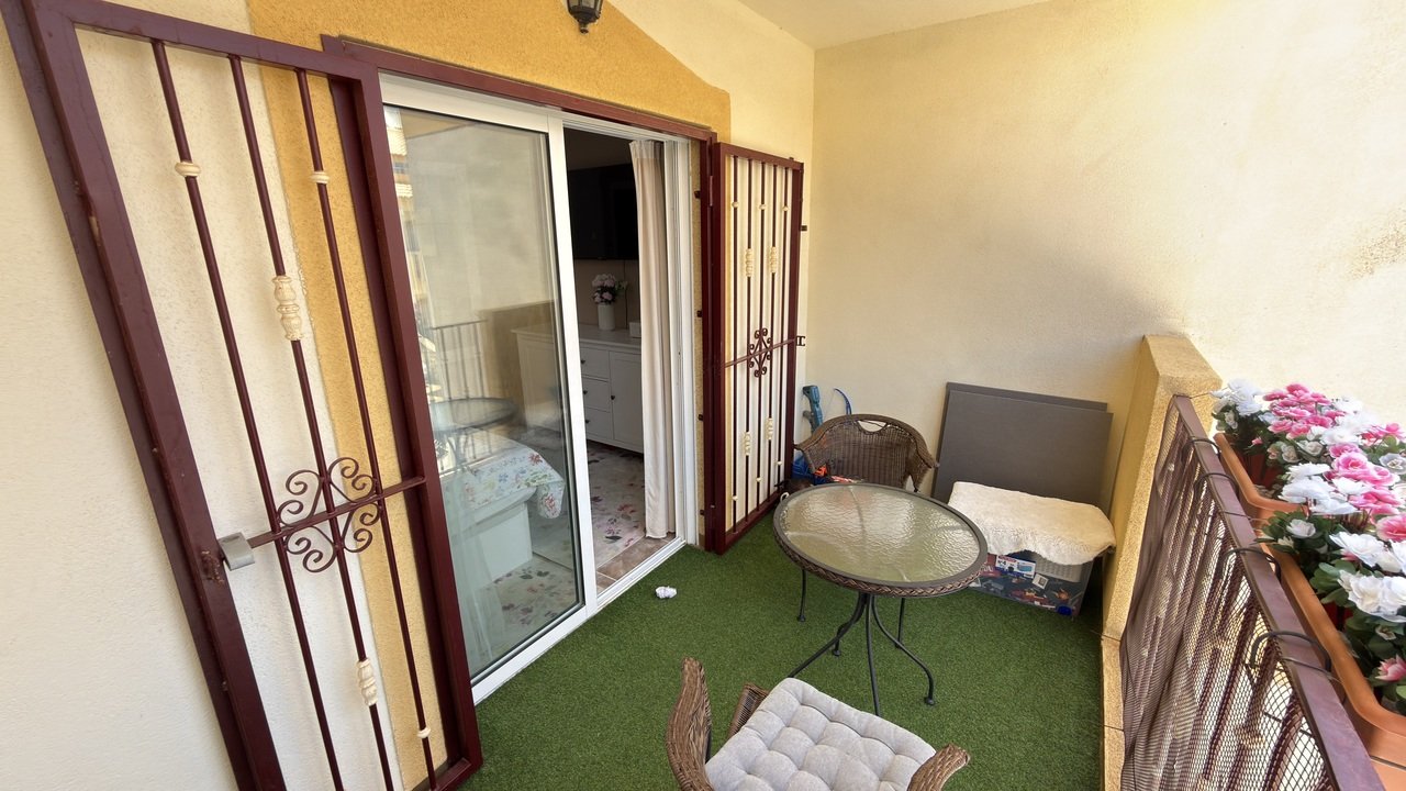 3 Bedroom 2 Bathroom Town House in La Zenia - Caza De Casa