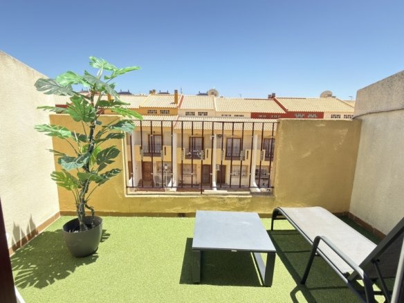 3 Bedroom 2 Bathroom Town House in La Zenia - Caza De Casa