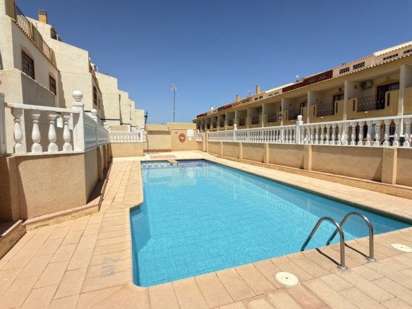 3 Bedroom 2 Bathroom Town House in La Zenia - Caza De Casa