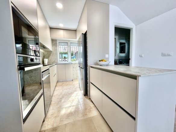 3 Bedroom 2 Bathroom Town House in Dehesa de Campoamor - Caza De Casa