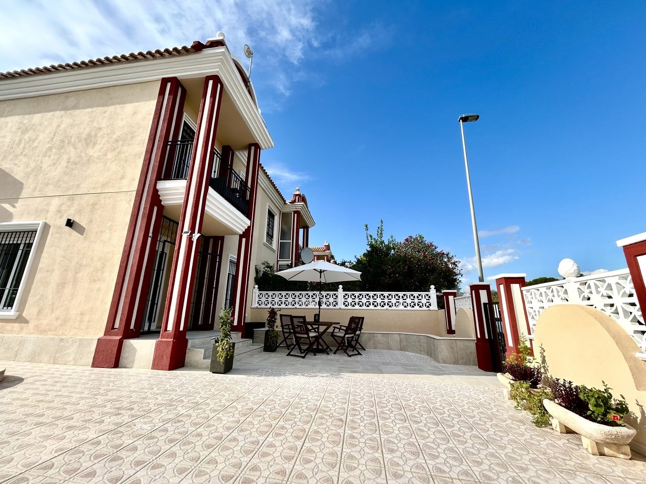 3 Bedroom 2 Bathroom Town House in Dehesa de Campoamor - Caza De Casa