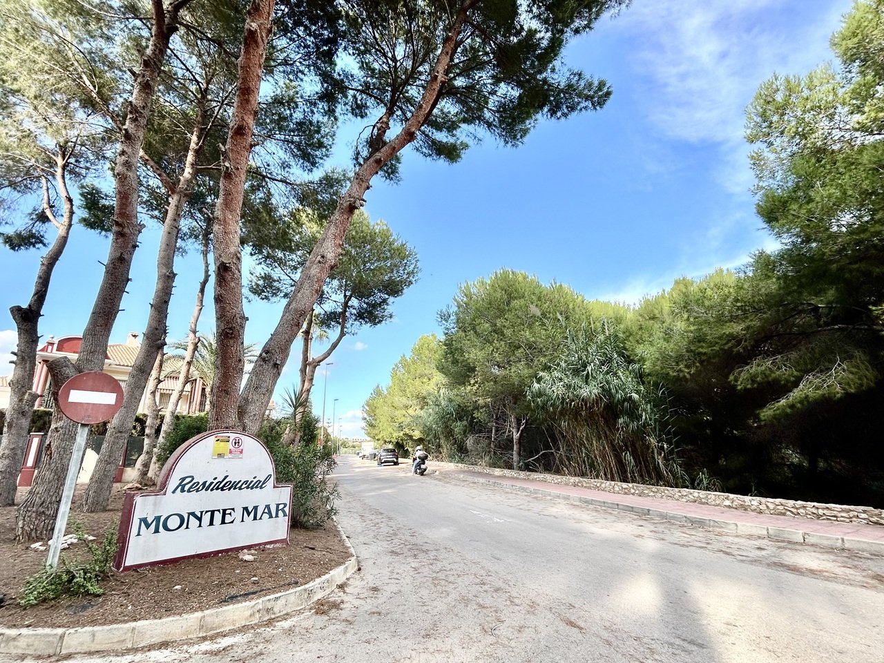 3 Bedroom 2 Bathroom Town House in Dehesa de Campoamor - Caza De Casa