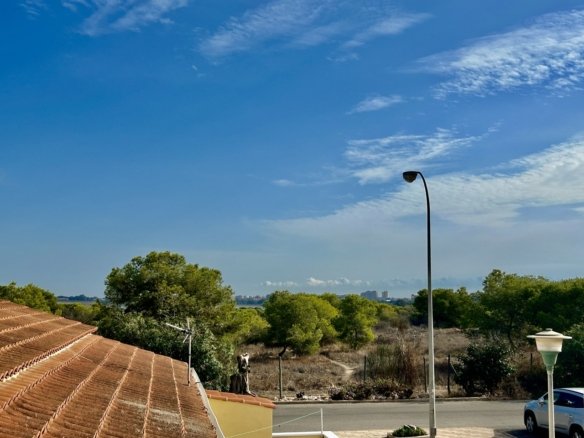 3 Bedroom 2 Bathroom Town House in Torrevieja - Caza De Casa
