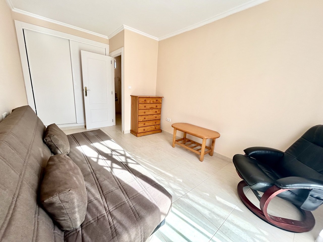 3 Bedroom 2 Bathroom Town House in Torrevieja - Caza De Casa