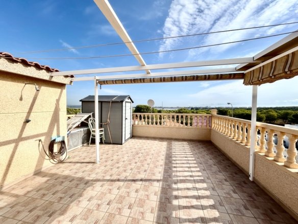 3 Bedroom 2 Bathroom Town House in Torrevieja - Caza De Casa