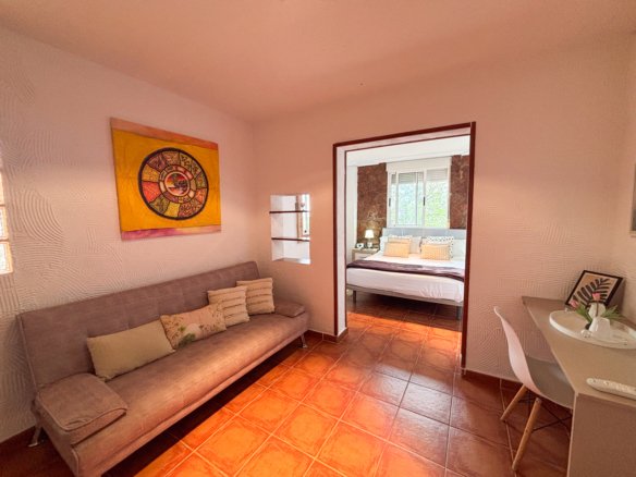 6 Bedroom 4 Bathroom Villa in Jacarilla - Caza De Casa