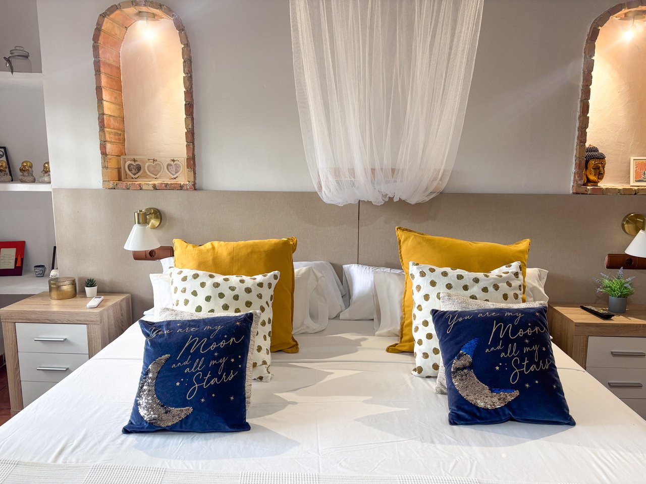 6 Bedroom 4 Bathroom Villa in Jacarilla - Caza De Casa