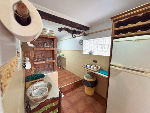 6 Bedroom 4 Bathroom Villa in Jacarilla - Caza De Casa