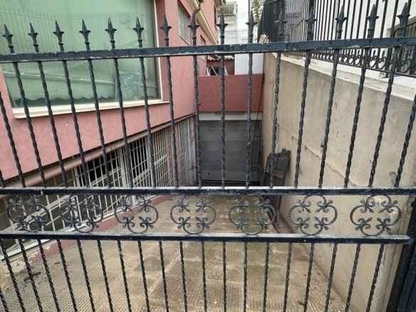 Commercial in San Miguel de Salinas - Caza De Casa