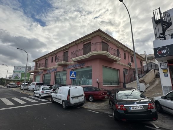 Commercial in San Miguel de Salinas - Caza De Casa