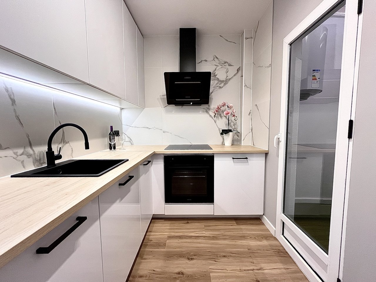 3 Bed 2 Bath Town House in Los Altos - Caza De Casa