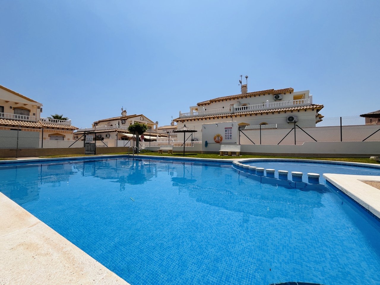 3 Bed 2 Bath Town House in Los Altos - Caza De Casa