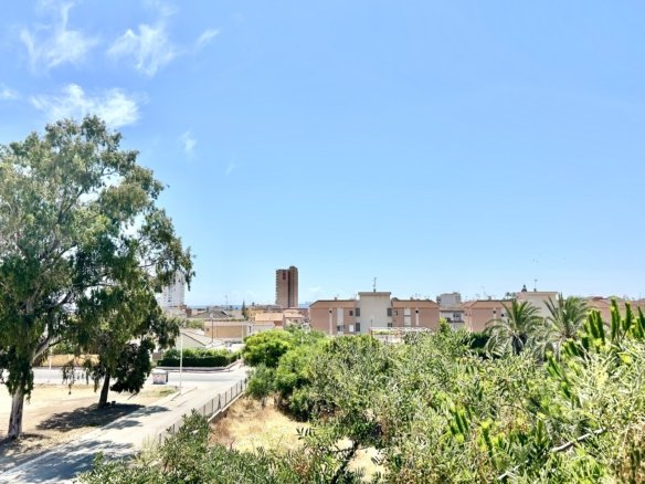 4 Bedroom 3 Bathroom Villa in Santiago de la Ribera - Caza De Casa