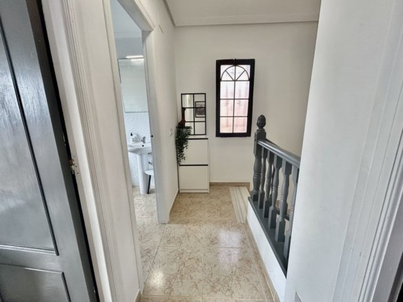 2 Bedroom 2 Bathroom Villa in Villamartin - Caza De Casa