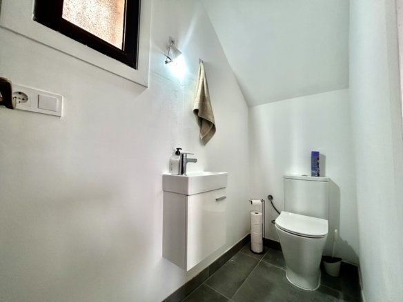 2 Bedroom 2 Bathroom Villa in Villamartin - Caza De Casa