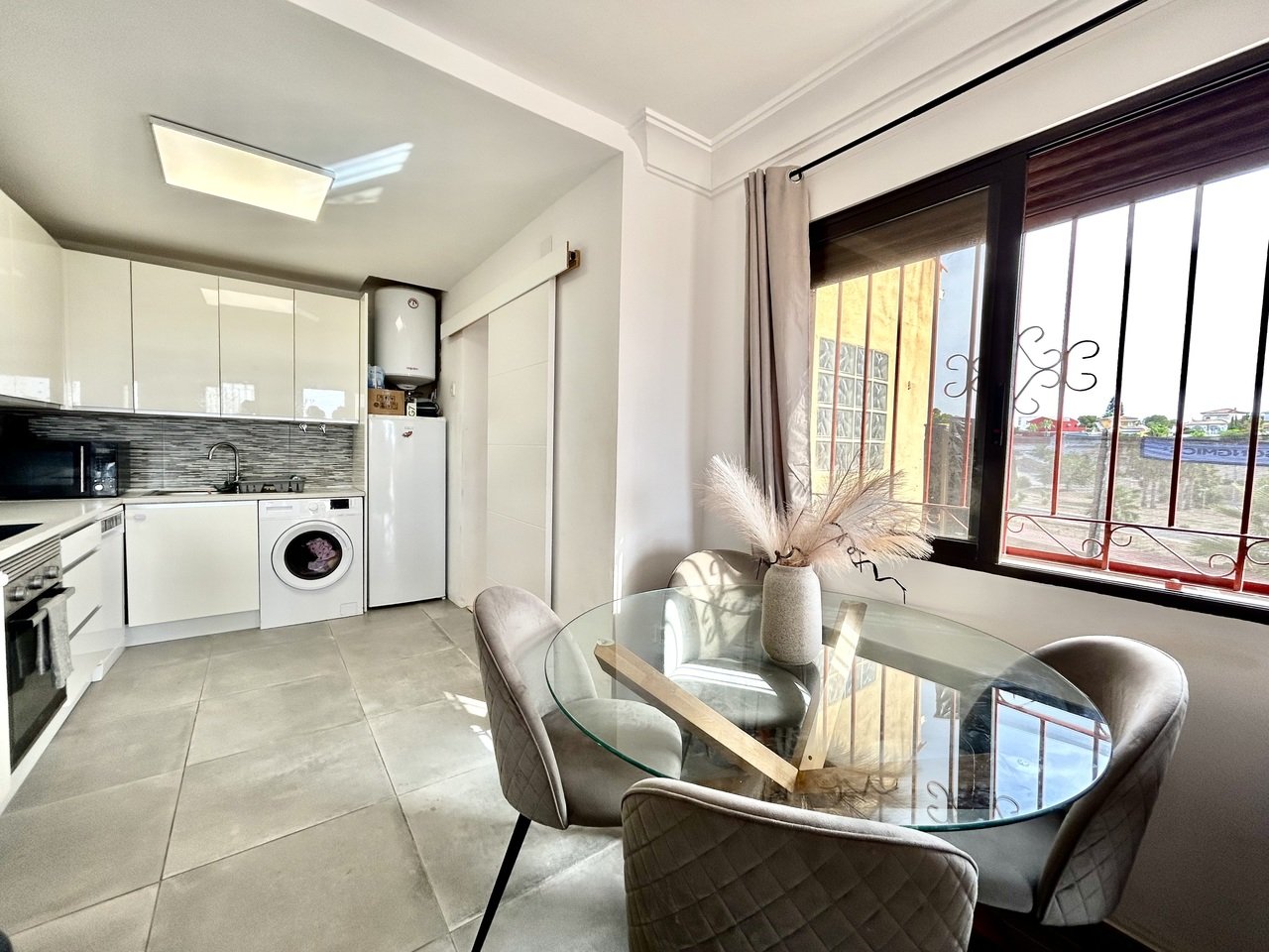 2 Bedroom 2 Bathroom Villa in Villamartin - Caza De Casa